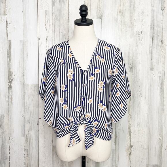 Sienna Sky Knot Front Top Blue White Floral Striped Crop Preppy Coastal Size XS - Picture 1 of 9